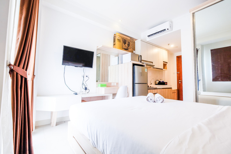 Bedroom 2, Comfortable Studio Signature Park Grande Apartment By Travelio, East Jakarta