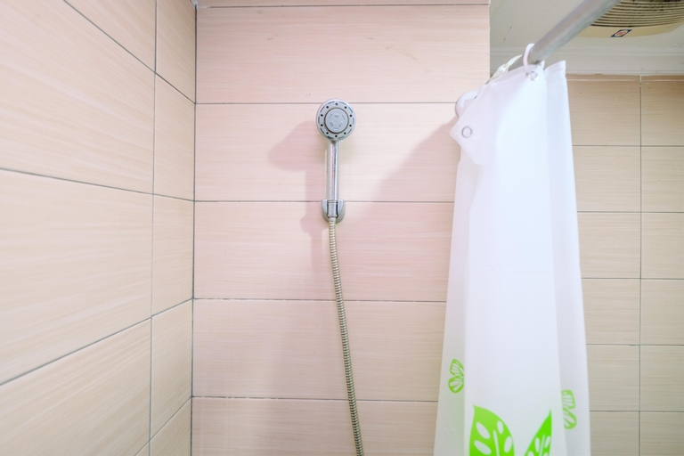 Bedroom 4, Warm and Cozy Studio Apartment Margonda Residence 5 near Campus By Travelio, Depok