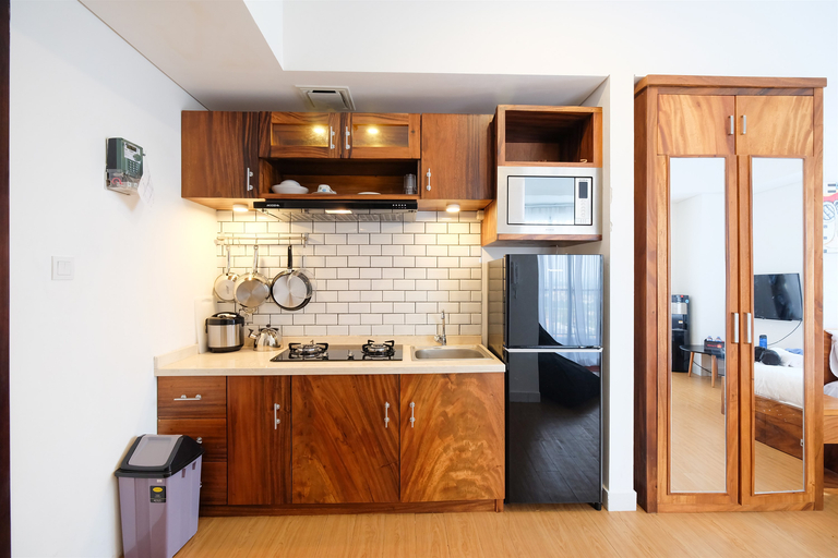 Others 2, Spacious Studio Room Casa De Parco Apartment By Travelio, Tangerang