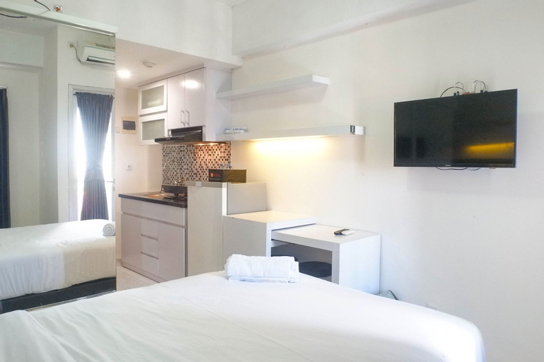 Cozy Living Studio Apartment at Puri Mas By Travelio, Surabaya