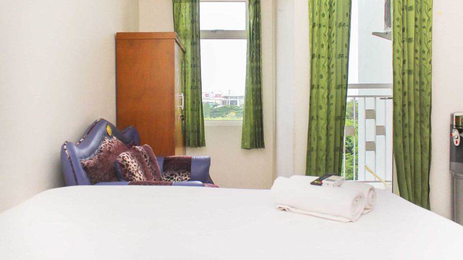 Bedroom 4, Nice and Comfort Studio at Springlake Apartment By Travelio, Bekasi