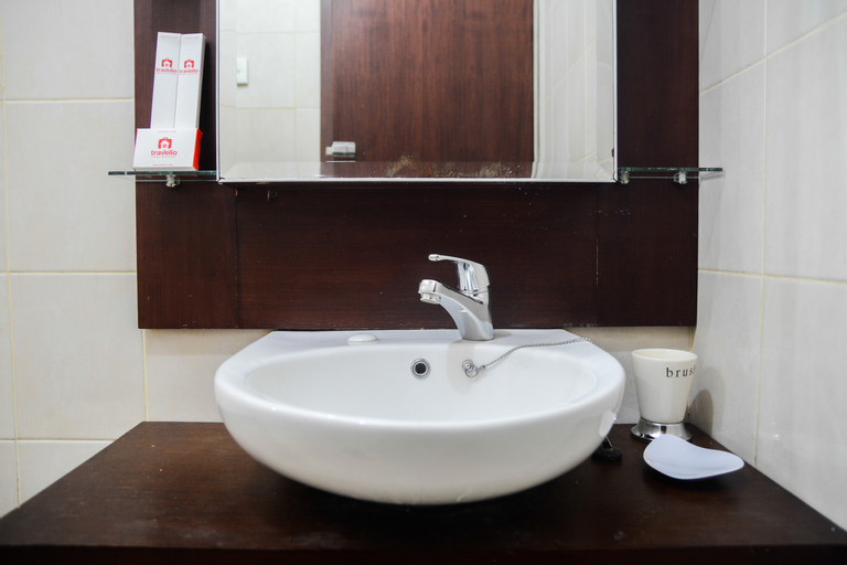 Bedroom 4, Comfy 2BR Sudirman Park Apartment at Central Area By Travelio, Central Jakarta