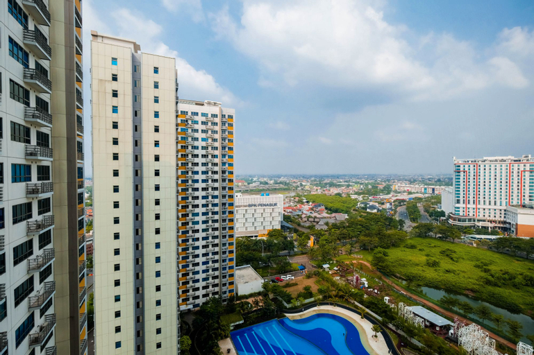 Exterior & Views 4, Comfort and Strategic Studio at Springlake Summarecon Bekasi Apartment By Travelio, Bekasi
