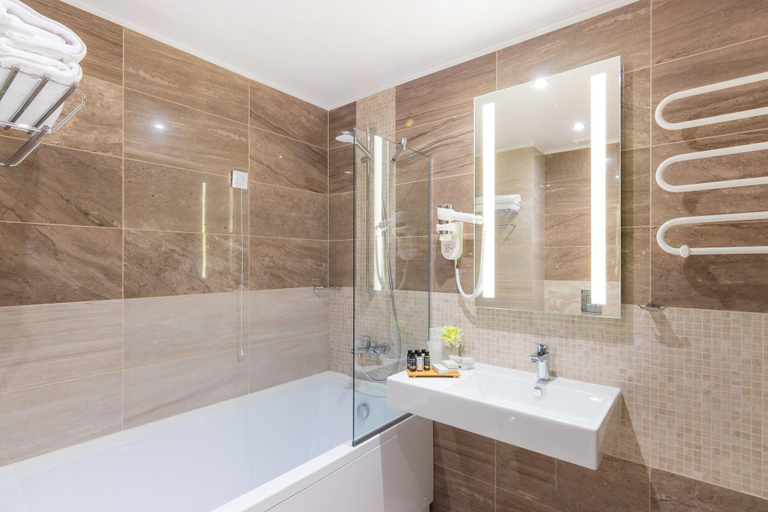 Bathroom 5, King Maron Beach Hotel & Spa, East Macedonia and Thrace