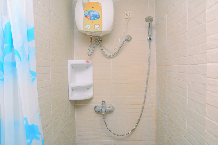 Bathroom 5, Great Location and Spacious Sudirman Park 2BR Apartment By Travelio, Central Jakarta