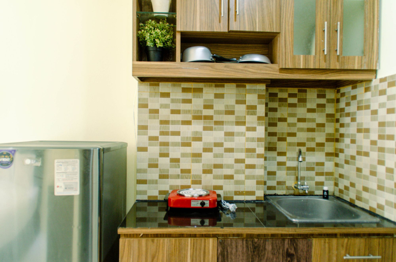 Others 2, Comfy and Homey Studio Paragon Village Apartment Karawaci By Travelio, Tangerang