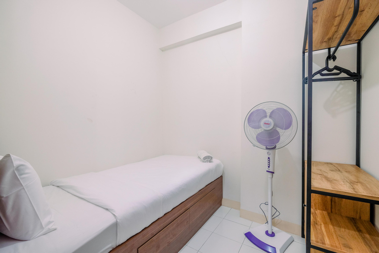 Bedroom 4, Cozy Stay 2BR Podomoro Golf View Apartment By Travelio, Bogor