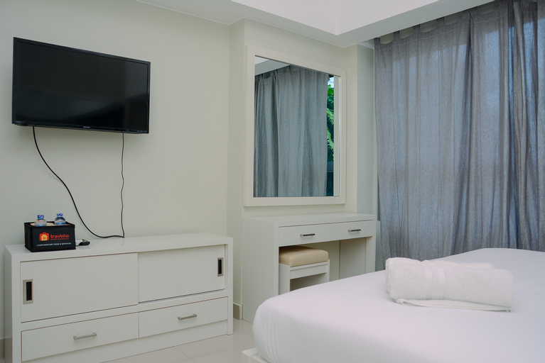 Studio Apartment with Garden View at The Springlake View Summarecon By Travelio, Bekasi