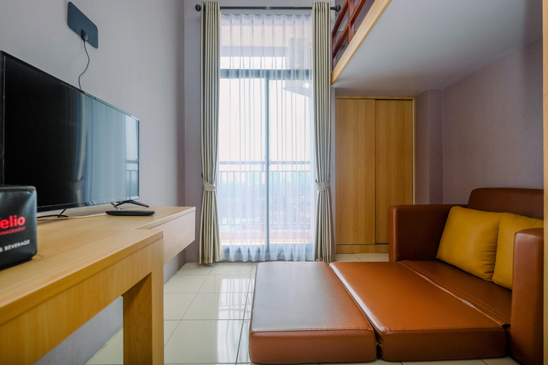 Comfortable and Cozy Studio Room at Dave Apartment By Travelio, Depok