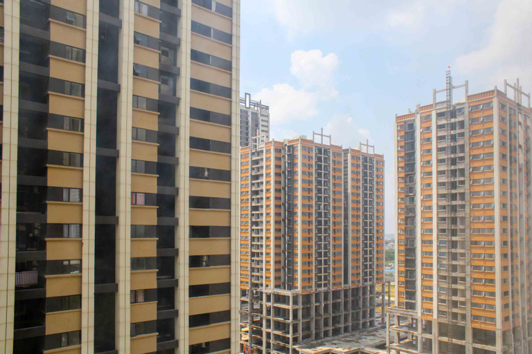 Exterior & Views, Well Appointed and Comfort 2BR at Meikarta Apartment By Travelio, Cikarang
