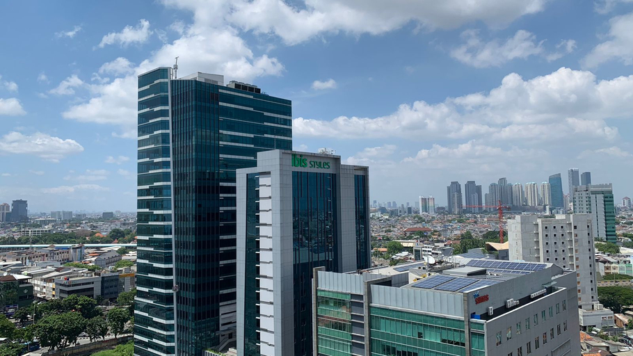 Exterior & Views 3, Comfortable and Simply 1BR at The Boulevard Apartment By Travelio, Jakarta Pusat