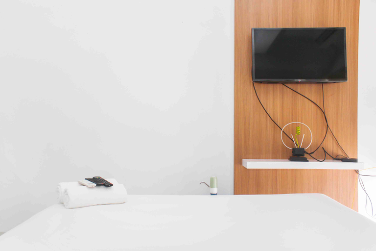 Bedroom 3, Warm and Cozy Studio Patraland Urbano Apartment By Travelio, Bekasi