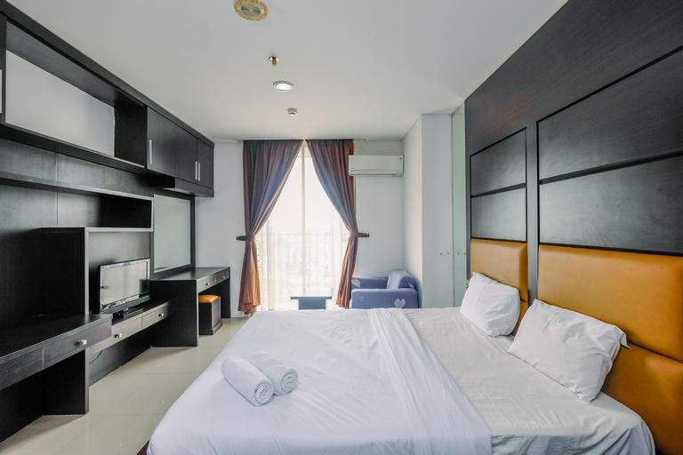 Cozy Living Studio Apartment Mangga Dua Residence near ITC Mall By Travelio, Central Jakarta