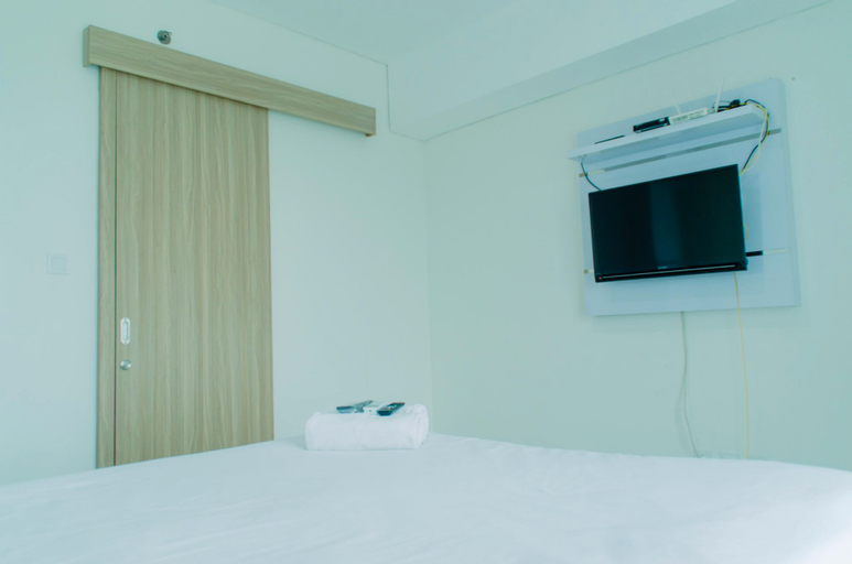 Stunning 1BR without Living Room at Bintaro Embarcadero Suites Apartment By Travelio, South Tangerang