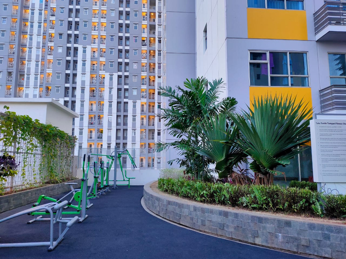 Exterior & Views 9
