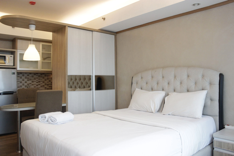 Bedroom 4, Comfortable and Spacious Studio Apartment at Tamansari La Grande by Travelio, Bandung