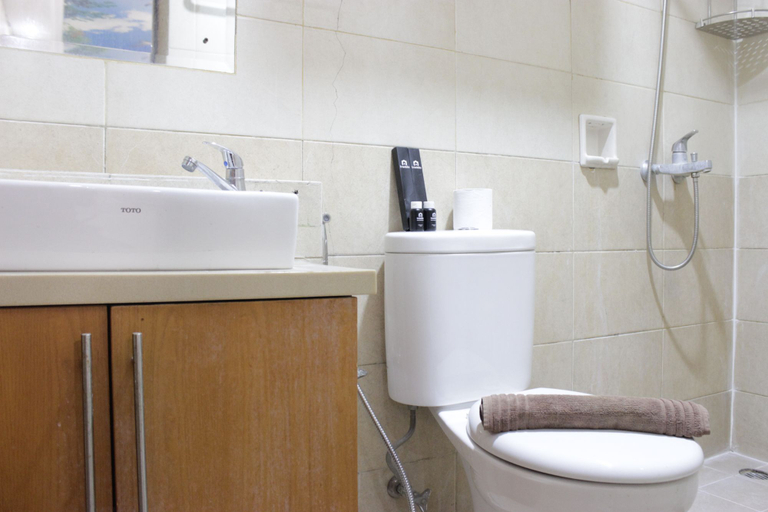 Bathroom, Spacious 2BR at Grand Setiabudi By Travelio, Bandung