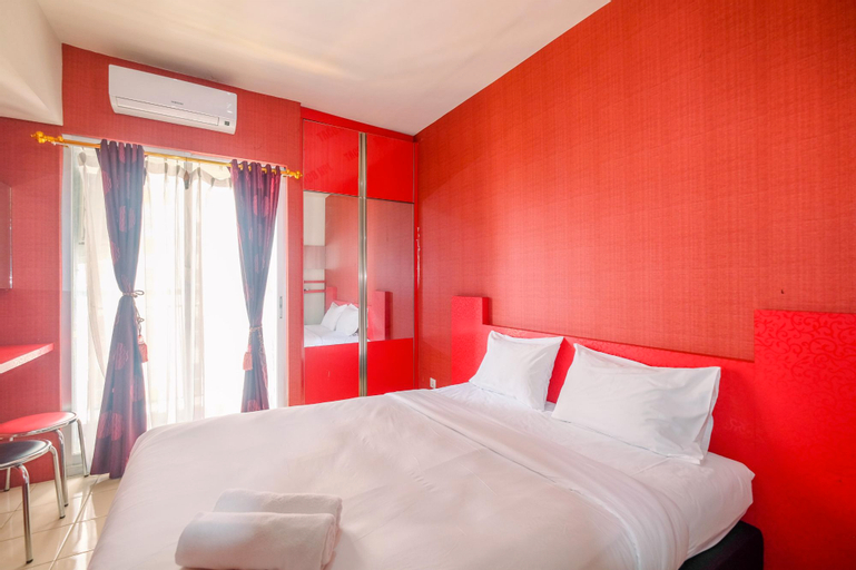 Best Deal Studio Room at Serpong Greenview Apartment By Travelio, South Tangerang
