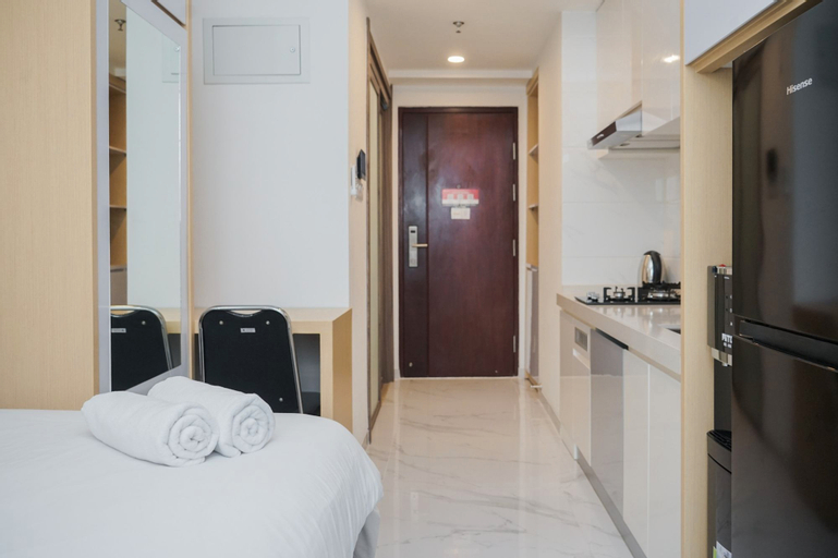 Bedroom 1, Fancy and Nice Studio at Sky House BSD Apartment By Travelio, South Tangerang