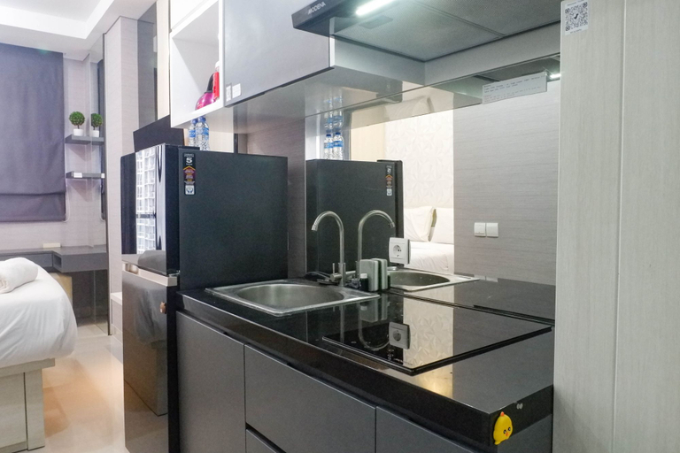 Others 2, Stylish Studio Apartment Connected to Ciputra World Mall at The Vertu By Travelio, Surabaya