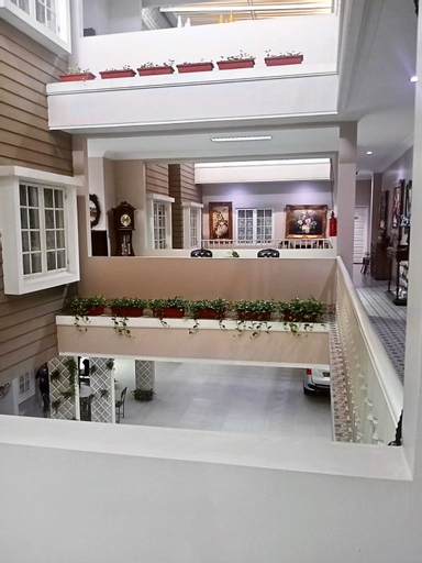 Exterior & Views 2, Nonie's Huis Guest House, Medan