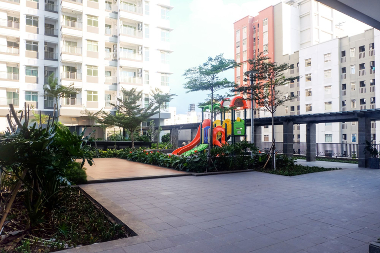 Exterior & Views 4, Comfort and Elegant 1BR Green Bay Condominium Apartment By Travelio, Jakarta Utara