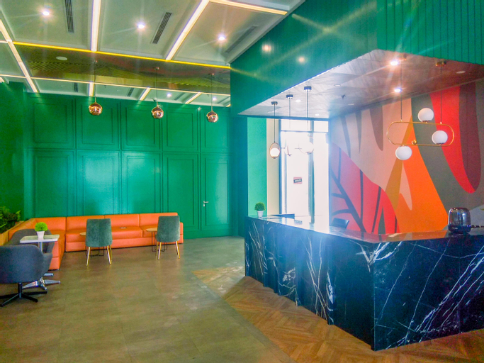 Public Area, Comfort 1BR Apartment at Evenciio Margonda By Travelio, Depok