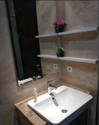 Bathroom 5, Studio Room Menteng Park Apartment Jakarta, Central Jakarta