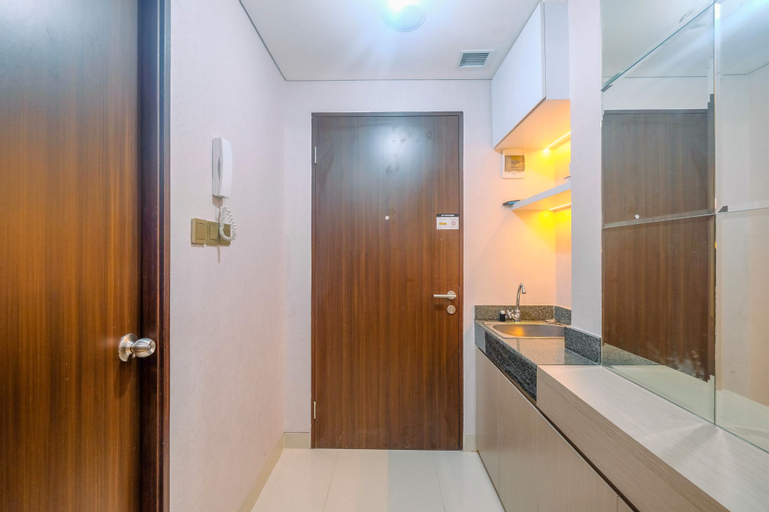 Public Area, Nice and Comfy Studio Apartment at Transpark Cibubur By Travelio, Depok