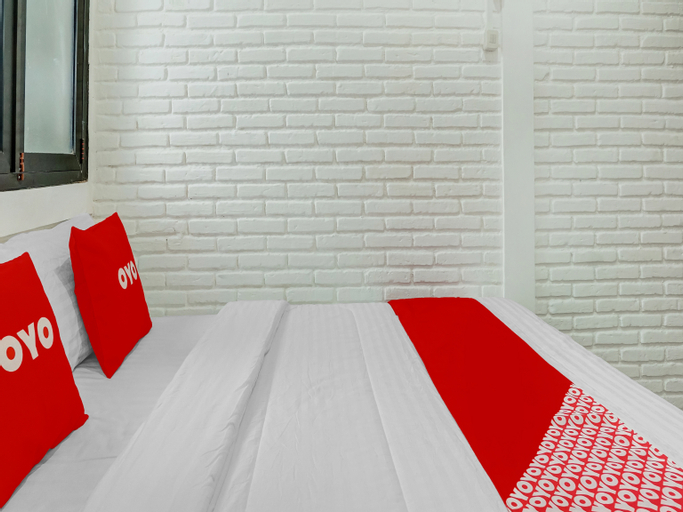 OYO 90828 Ara Guest House, Malang