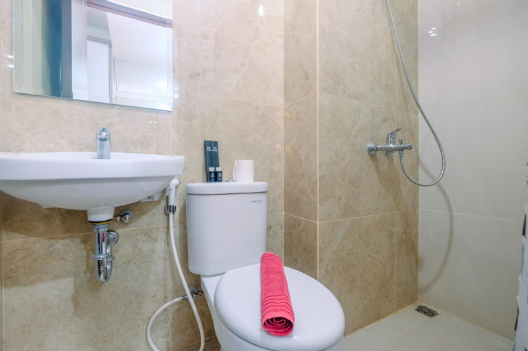 Bedroom 5, Nice and Comfy Studio Apartment at Transpark Cibubur By Travelio, Depok