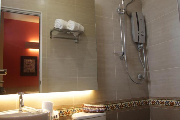 Bathroom 4, Fomecs Boutique Hotel, Jonker Street, Malacca City