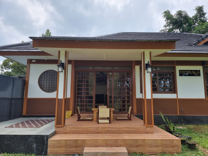Exterior & Views 2, Villa Kota Bunga Jepang Puncak with Swimming Pool by Nimmala, Bogor