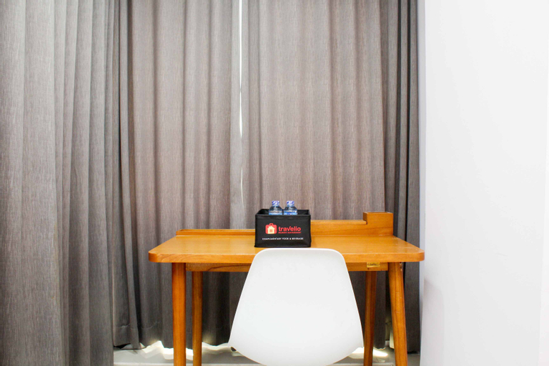 Homey and Simply Studio Room at Enviro Apartment By Travelio, Cikarang