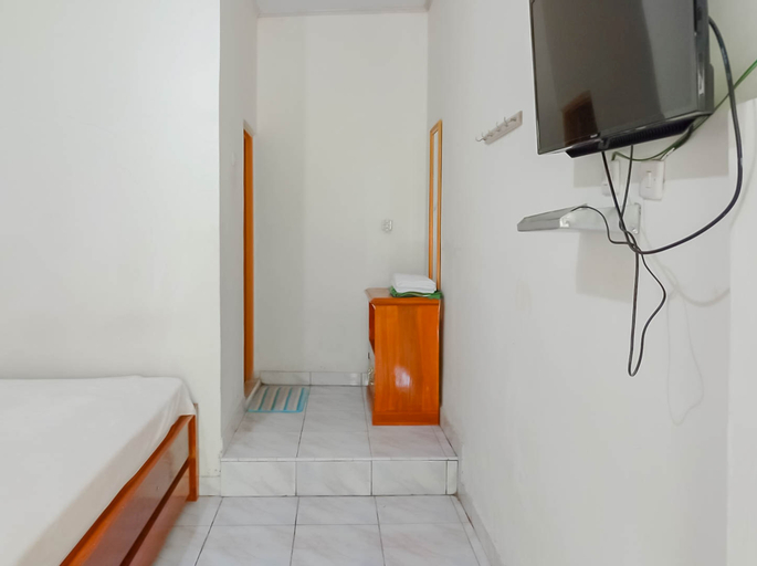 Bedroom 5, Penginapan Al Firdausi Syariah Mitra RedDoorz, Kuningan