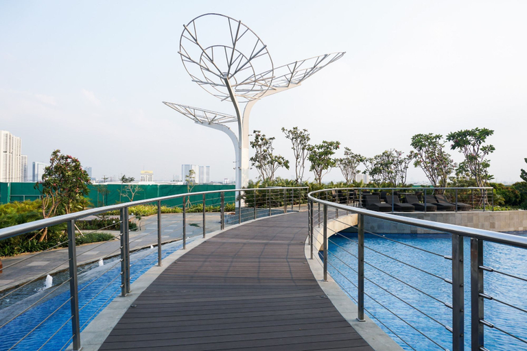 Sport & Beauty 4, Luxurious 1BR at West Vista Apartment By Travelio, West Jakarta