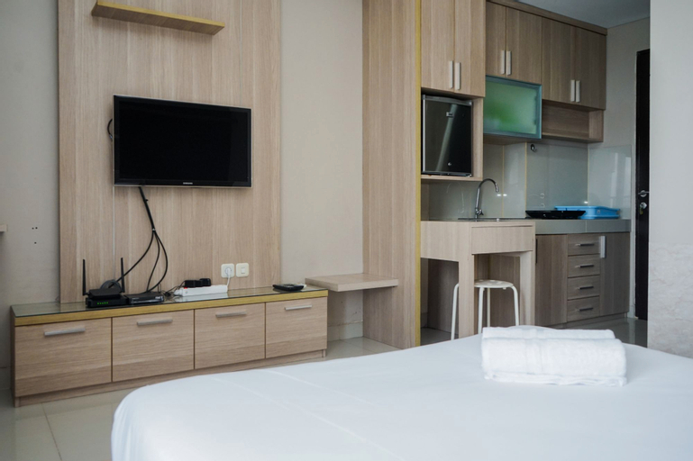 Nice and Cozy Studio Apartment at Atria Gading Serpong Residence By Travelio, Tangerang