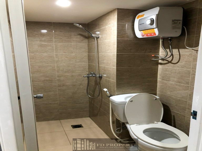 Bathroom 5, Jarrdin Apartment by FD Pro, Bandung