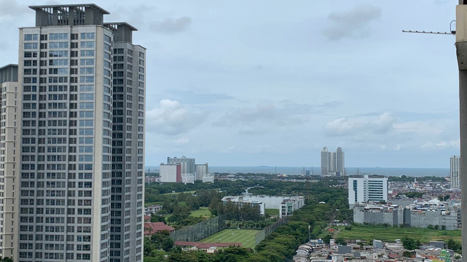 Exterior & Views 5, Cozy Stay 1BR at Maple Park Apartment near Sunter By Travelio, North Jakarta