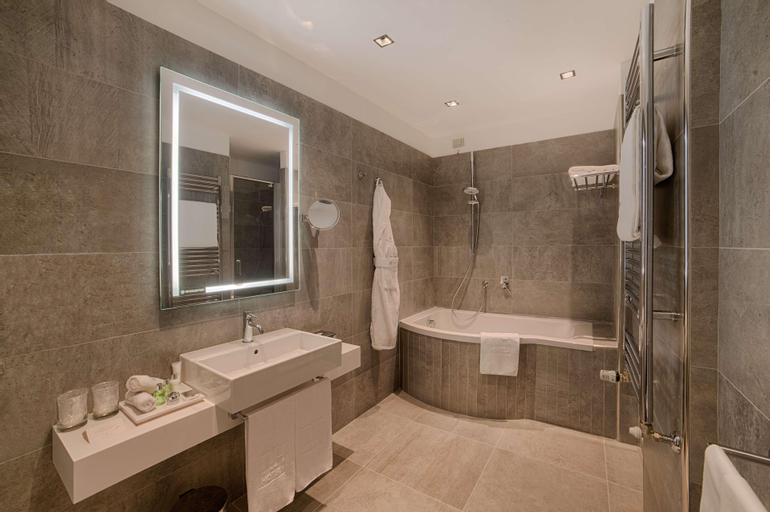 Bathroom 5