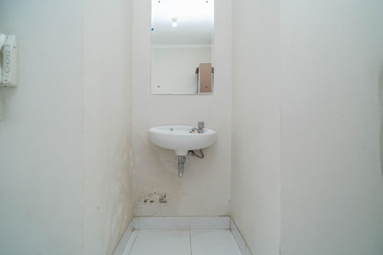 Bathroom 4, Mroom Residence near UMN Gading Serpong RedPartner, Tangerang