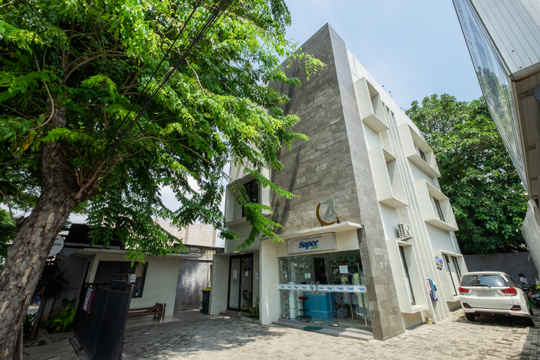 Singgahsini Plus Near PIM 1, Jakarta Selatan