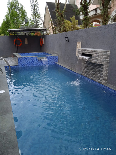 Sport & Beauty 2, Villa Kota Bunga Tucsan with Swimming and Jacuzzi Pool Puncak by Nimmala, Bogor