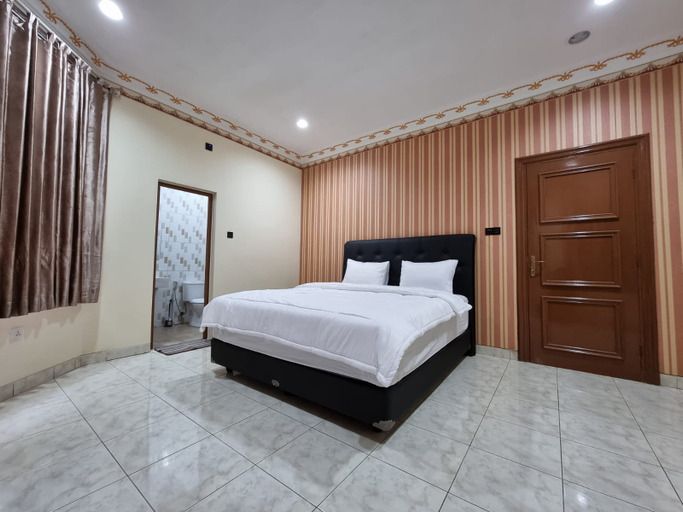 Bedroom 3, Villa Kota Bunga Tucsan with Swimming and Jacuzzi Pool Puncak by Nimmala, Bogor