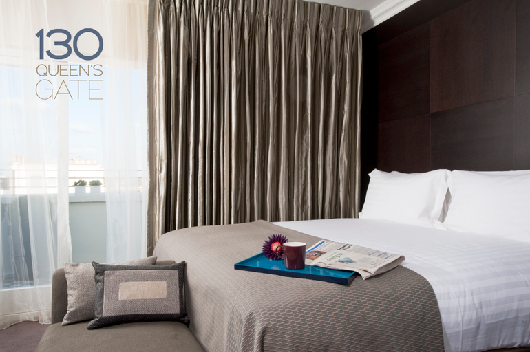 Bedroom 2, Queens Gate 130, London
