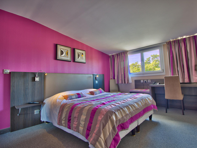 Bedroom 2, Logis Chalet Du Mont Roland, Jura