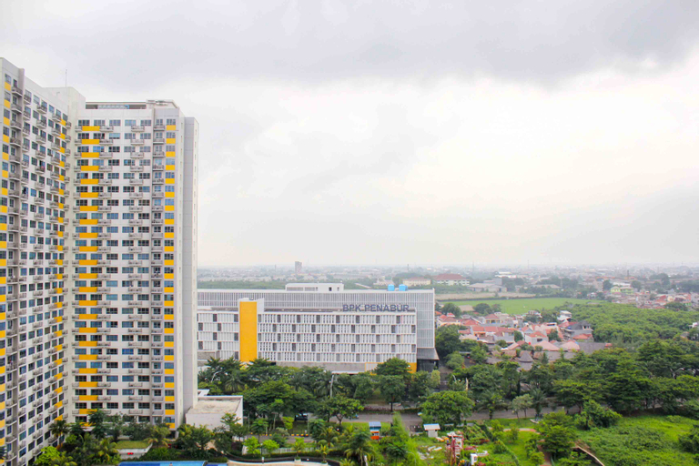 Exterior & Views 4, Nice and Cozy Studio Apartment at Springlake Summarecon Bekasi By Travelio, Bekasi