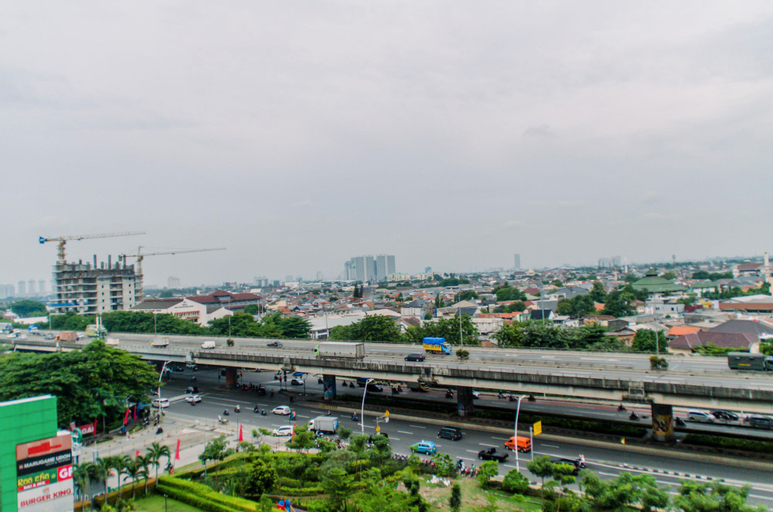 Exterior & Views 5, Warm and Cozy 2BR at Green Pramuka City Apartment By Travelio, Central Jakarta