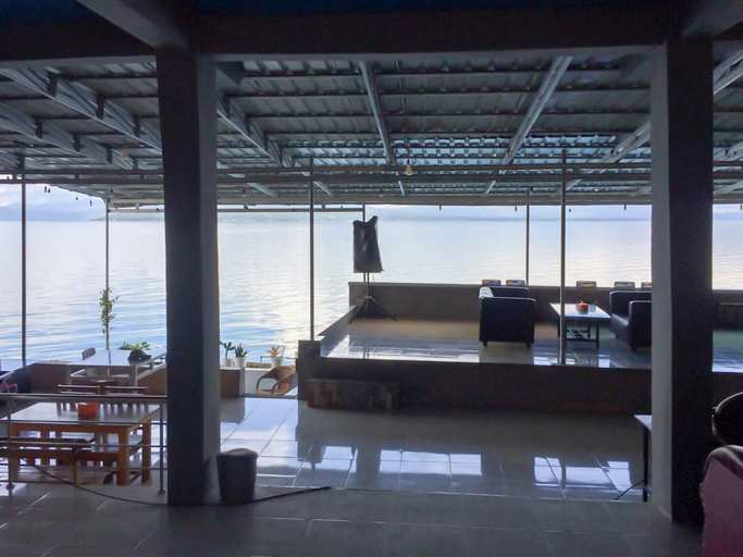 Public Area 5, Aquino Marito Homestay Mitra RedDoorz, Toba