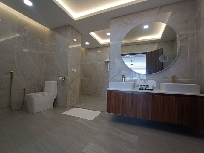 Bathroom 8
